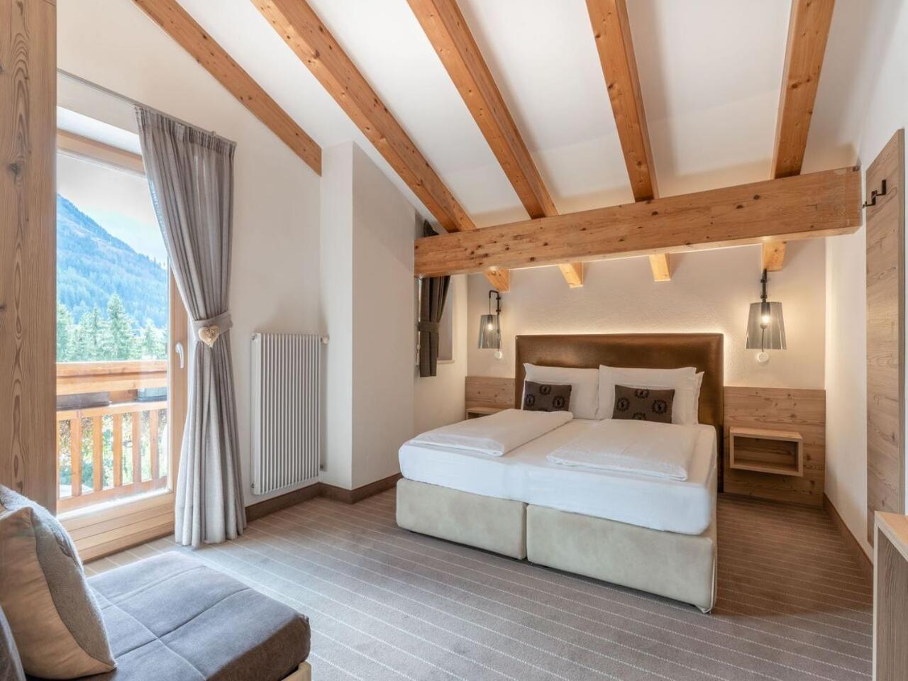 Hotel Madonnina Resort And Wellness Soraga Kültér fotó