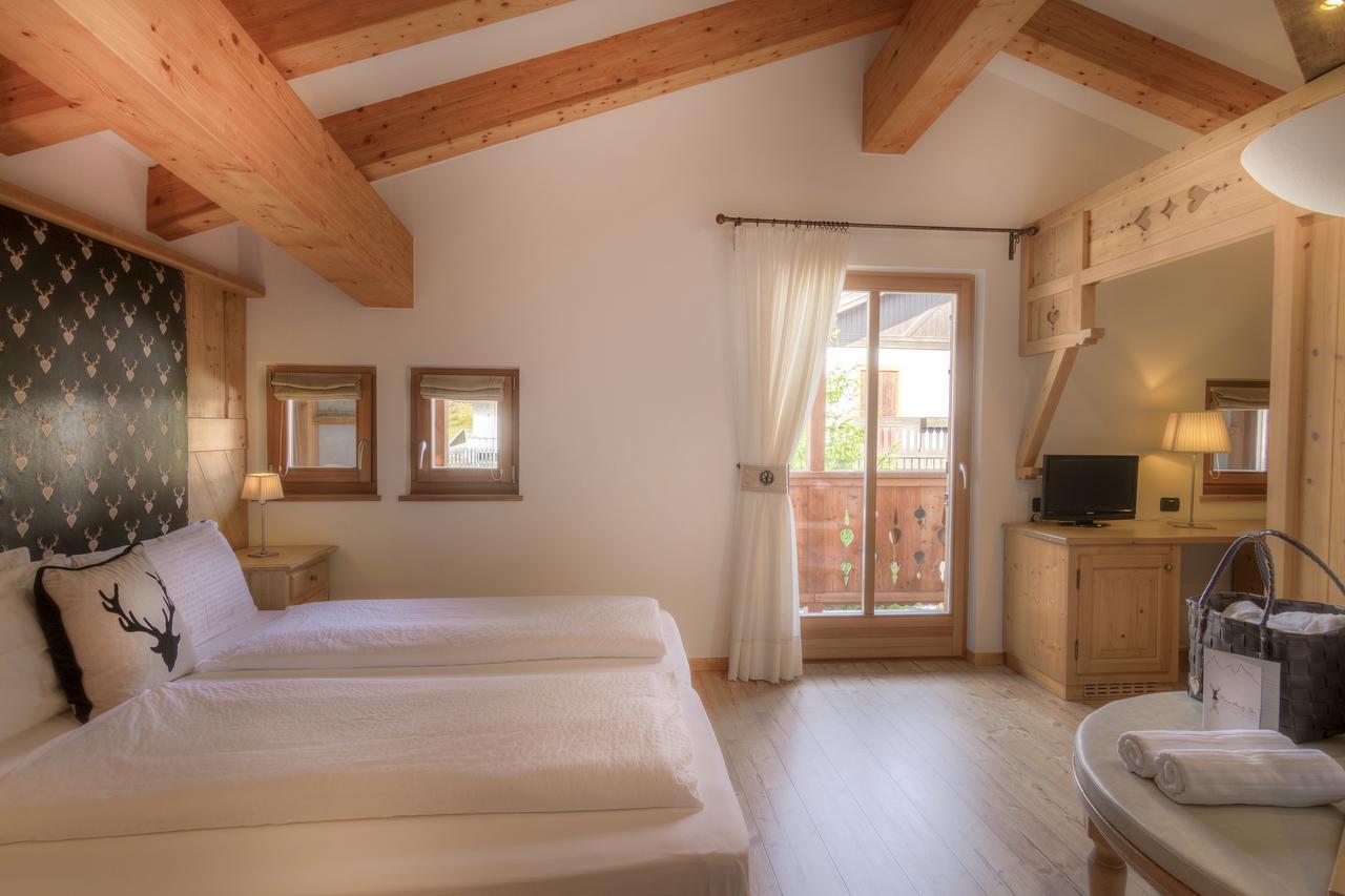 Hotel Madonnina Resort And Wellness Soraga Kültér fotó