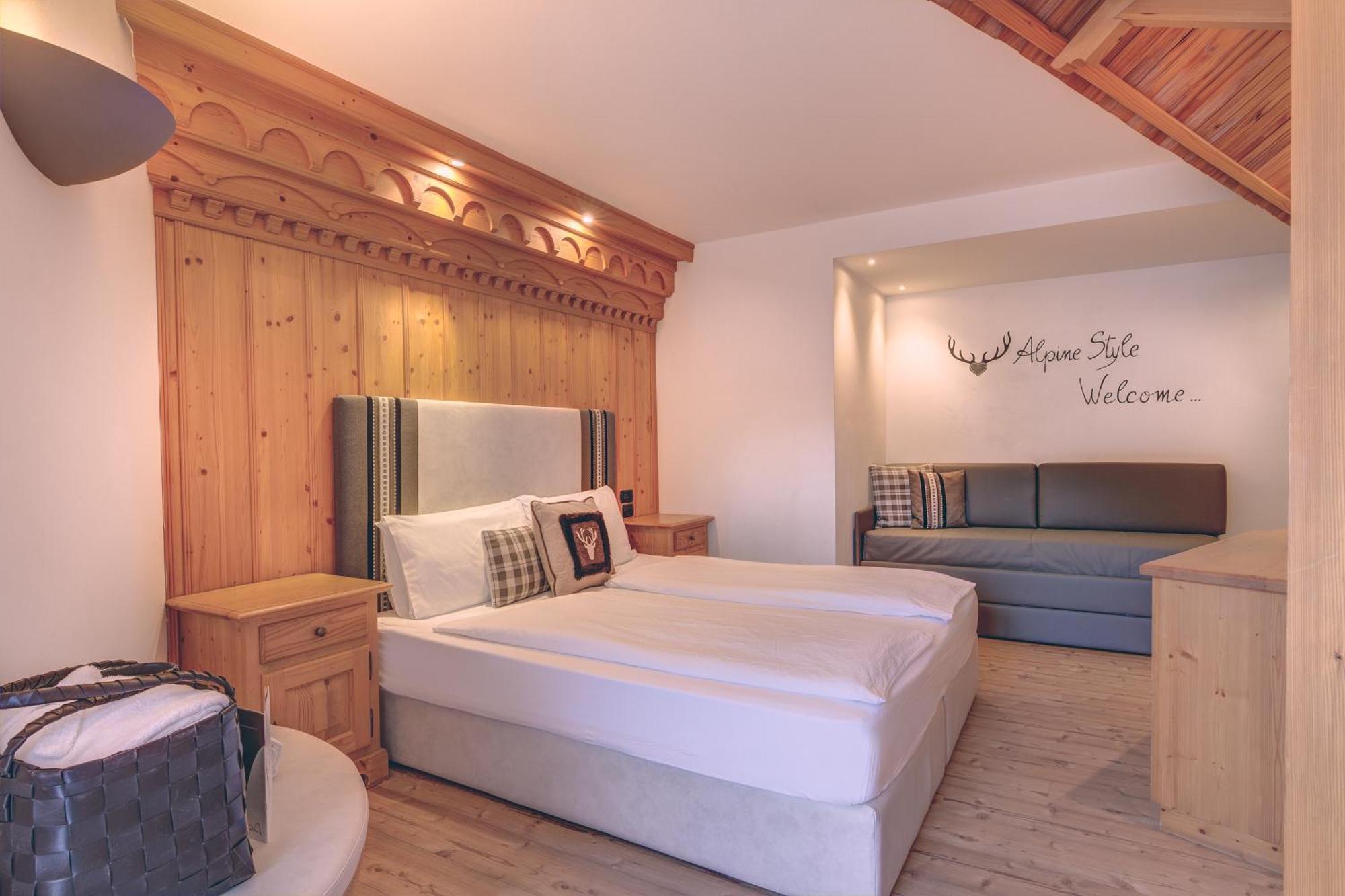 Hotel Madonnina Resort And Wellness Soraga Kültér fotó